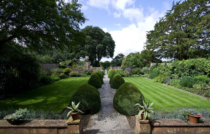 Tintinhull NT House and Gardens